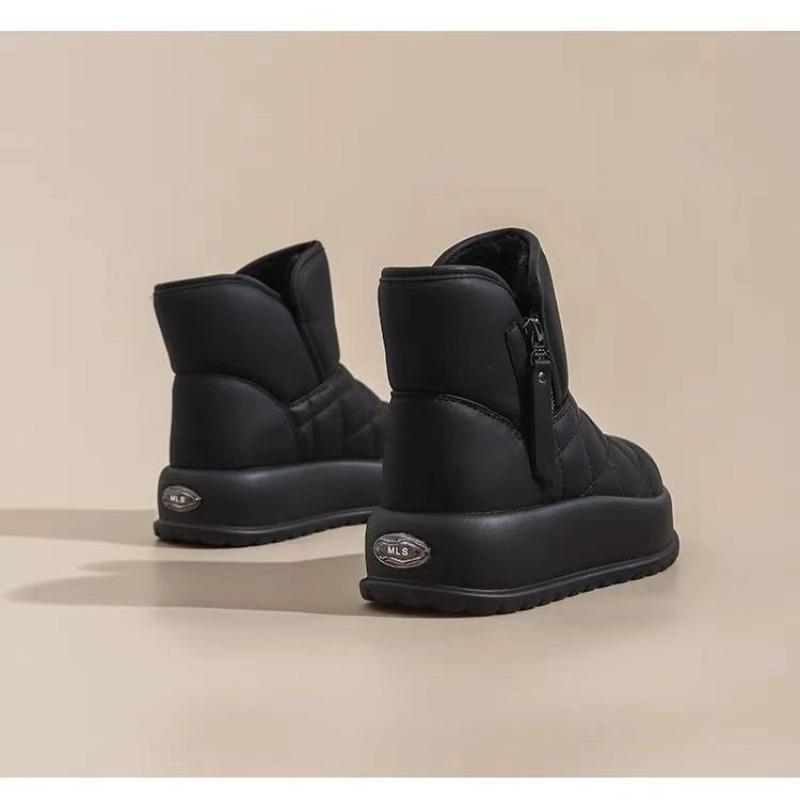 New Waterproof and Anti-slip Short Boots for Women with Thick Soles, Fleece and Thickened Cotton Shoes 40 чёрный
New Waterproof and Anti-slip Short Boots for Women with Thick Soles, Fleece and Thickened Cotton Shoes 40 чёрный