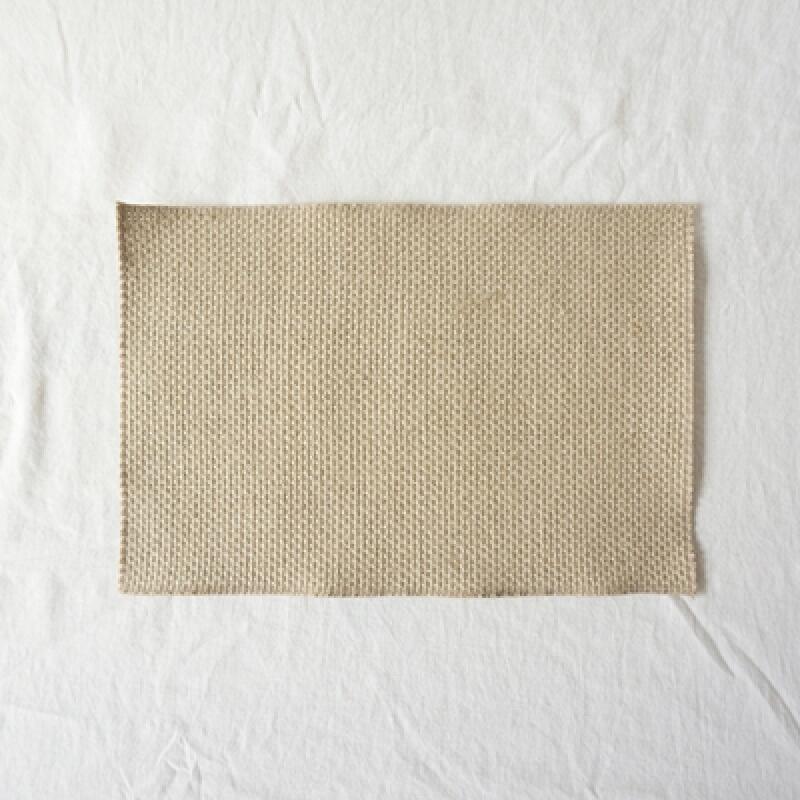 Ruffle Linen Overstitch Table Mat S (Natural Stitch)
Ruffle Linen Overstitch Table Mat S (Natural Stitch)