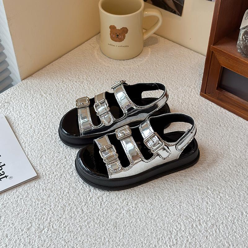 Fashion Versatile Girls Shoes 2025 Summer New Kids Sandals Soft Soled Girls Buckle Sandals Anti Slip Child Beach Shoes Zapato 26insole16.1cm серебряный
Fashion Versatile Girls Shoes 2025 Summer New Kids Sandals Soft Soled Girls Buckle Sandals Anti Slip Child Beach Shoes Zapato 26insole16.1cm серебряный