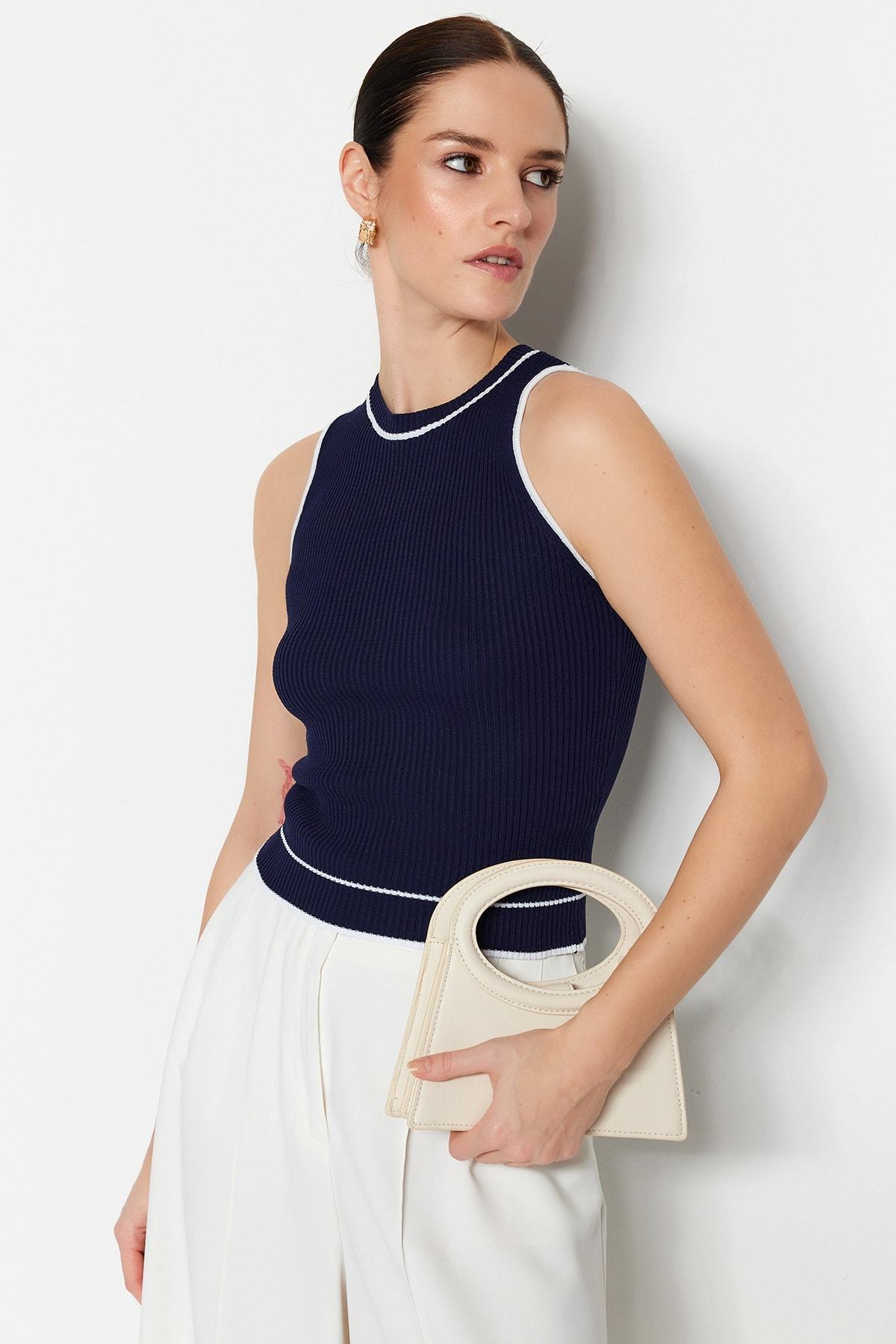 Women s Fashion New Blouse Navy Blue Basic Color Block Knitwear Blouse L темно-синього кольору
Women s Fashion New Blouse Navy Blue Basic Color Block Knitwear Blouse L темно-синього кольору