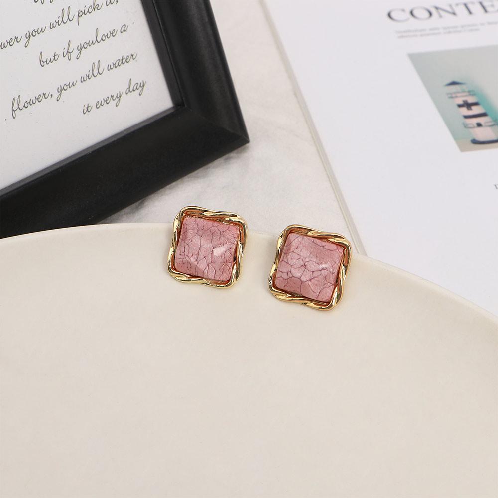 Sweet Zinc Zinc Alloy Girls Retro Jewelry Accessories Stud Earrings Twist Shape Square Earrings
Sweet Zinc Zinc Alloy Girls Retro Jewelry Accessories Stud Earrings Twist Shape Square Earrings
