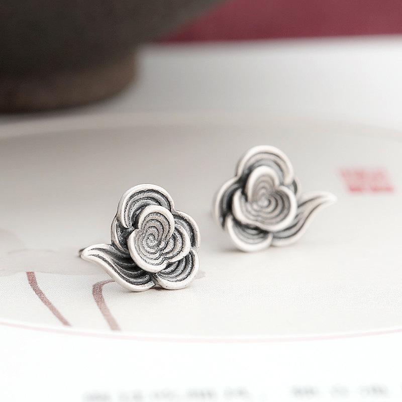 Chinese Creative Design Gold-Plated Sterling Silver Auspicious Cloud Earrings for Women 925 Silver
Chinese Creative Design Gold-Plated Sterling Silver Auspicious Cloud Earrings for Women 925 Silver