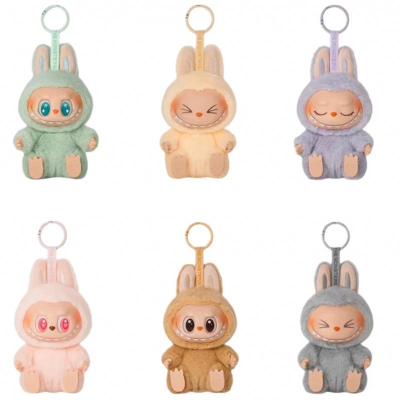 1 шт. Милая игрушка Labubu The Monsters, Милая виниловая кукла, Кавайный кулон для рюкзака, Украшение, Плюшевая кукла, Одежда, Брелок, Подарки 15cm
1 шт. Милая игрушка Labubu The Monsters, Милая виниловая кукла, Кавайный кулон для рюкзака, Украшение, Плюшевая кукла, Одежда, Брелок, Подарки 15cm