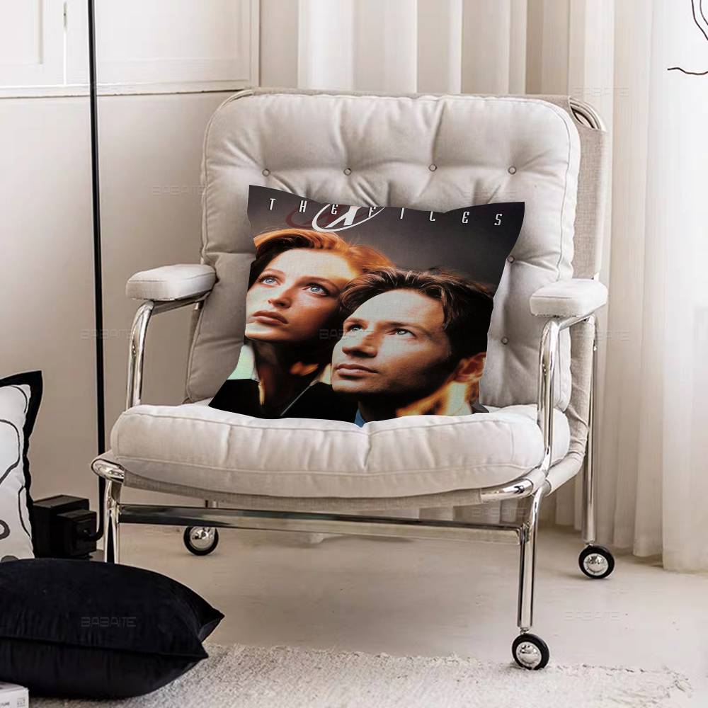 Classic Movie T-The X-Files Personalized picture text home decorative pillows Household Gifts 45x45cm 12x12Inch
Classic Movie T-The X-Files Personalized picture text home decorative pillows Household Gifts 45x45cm 12x12Inch