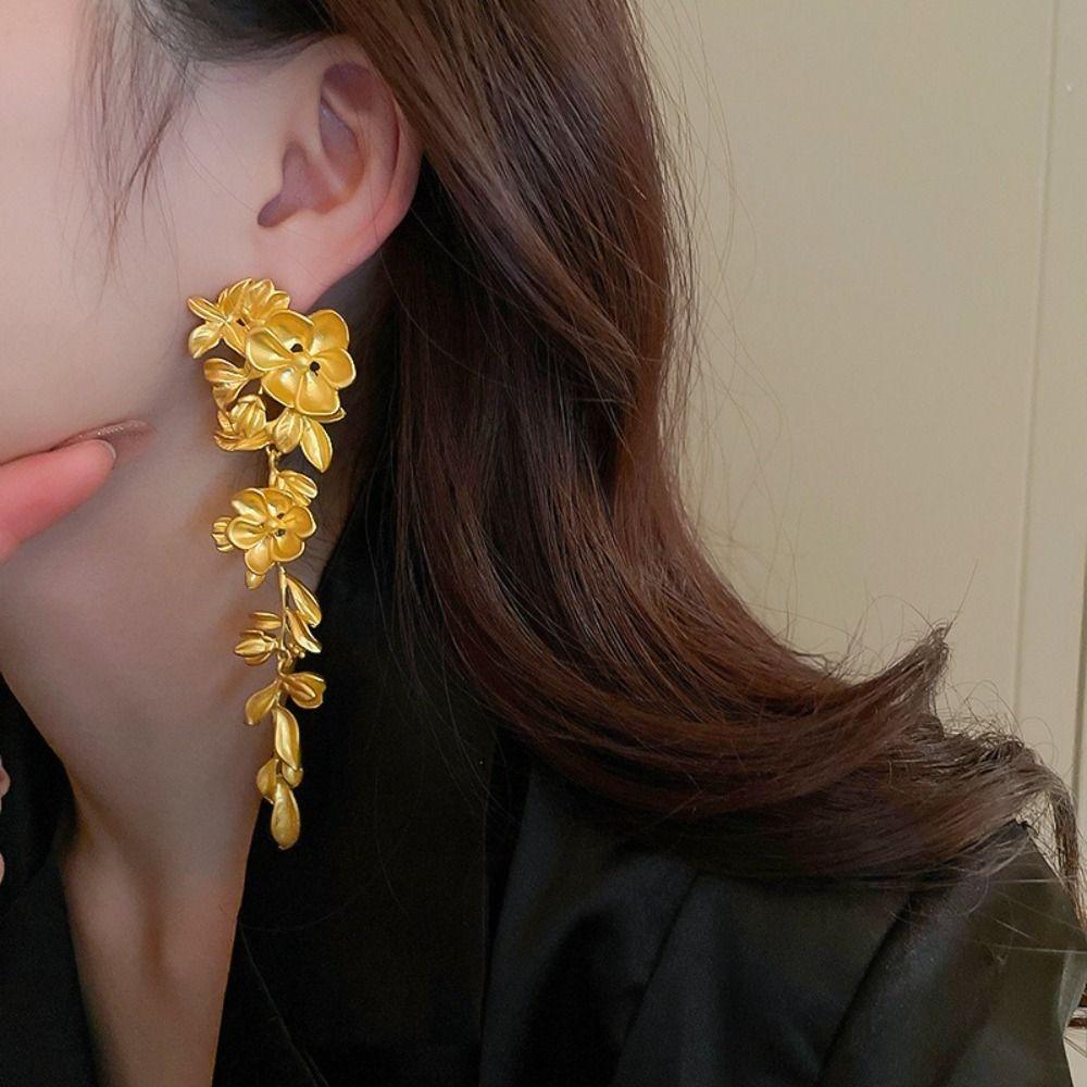 Luxury Flower Leaf Tassel Earrings Matte Flowers Pendant Dangle Earrings for Women For Female золотий
Luxury Flower Leaf Tassel Earrings Matte Flowers Pendant Dangle Earrings for Women For Female золотий