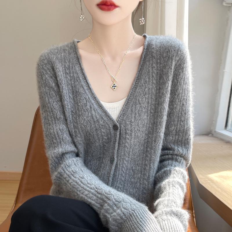 Women s Slim-Fit V-Neck 100% Wool Cable-Knit Cardigan Sweater for Autumn and Winter L (110-125 jin)
Women s Slim-Fit V-Neck 100% Wool Cable-Knit Cardigan Sweater for Autumn and Winter L (110-125 jin)