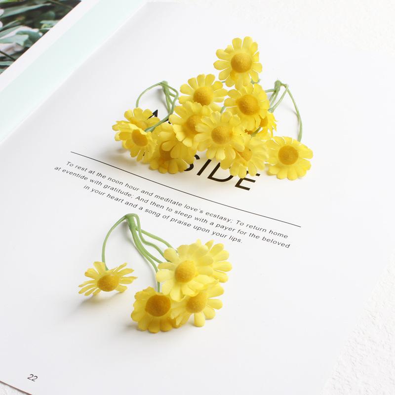 5-Head Simulated Chrysanthemum DIY Handmade Accessory Decoration Fake Flower Home Decor Ornament Small Chrysanthemum 5pcs жовтий
5-Head Simulated Chrysanthemum DIY Handmade Accessory Decoration Fake Flower Home Decor Ornament Small Chrysanthemum 5pcs жовтий