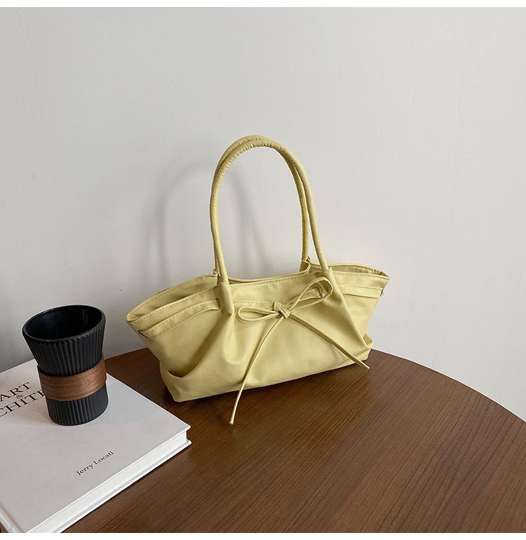 Модный дизайн женского вязания 2025 весна новый трендовый портативный мешок-корзина для овощей, универсальная темпераментная сумка-мессенджер для поездок жёлтый
Модный дизайн женского вязания 2025 весна новый трендовый портативный мешок-корзина для овощей, универсальная темпераментная сумка-мессенджер для поездок жёлтый