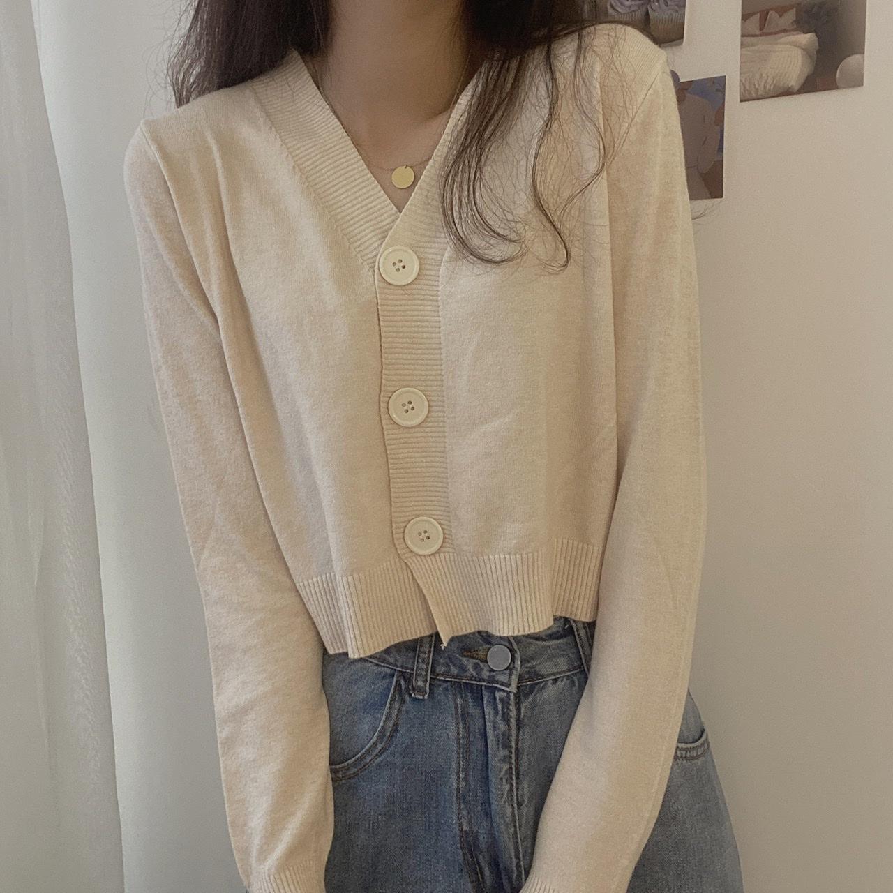 Однобортный пуловер с v-образным вырезом на пуговицах, свитера для женщин, осень-весна, короткий рукав с длинным рукавом, маленькая свежая верхняя одежда, вязаные топы-кардиганы, один размер, однотонный OneSize абрикосовый
Однобортный пуловер с v-образным вырезом на пуговицах, свитера для женщин, осень-весна, короткий рукав с длинным рукавом, маленькая свежая верхняя одежда, вязаные топы-кардиганы, один размер, однотонный OneSize абрикосовый