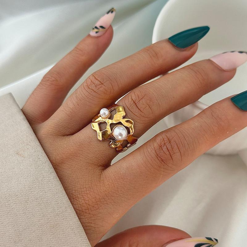 Fashion Stainless Steel Droplet Shell Open Ring for Women Elegant Imitation Pearl Metal Line Lava Irregular Finger Ring Zircon
Fashion Stainless Steel Droplet Shell Open Ring for Women Elegant Imitation Pearl Metal Line Lava Irregular Finger Ring Zircon