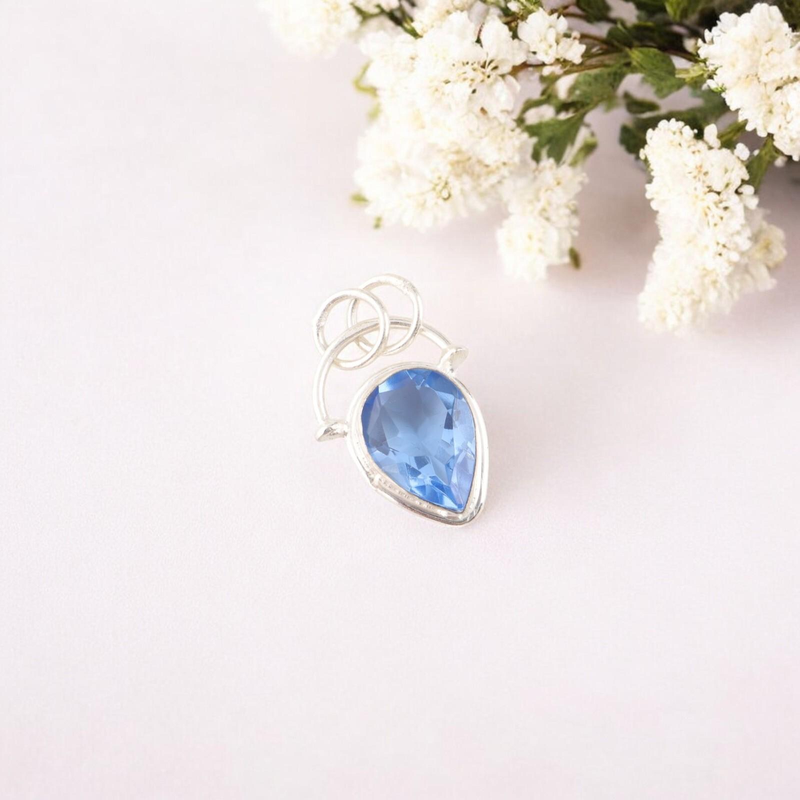 Natural Tanzanite Gemstone 925 Sterling Silver Handmade Jewelry Stylish Pendant PP-56-15
Natural Tanzanite Gemstone 925 Sterling Silver Handmade Jewelry Stylish Pendant PP-56-15