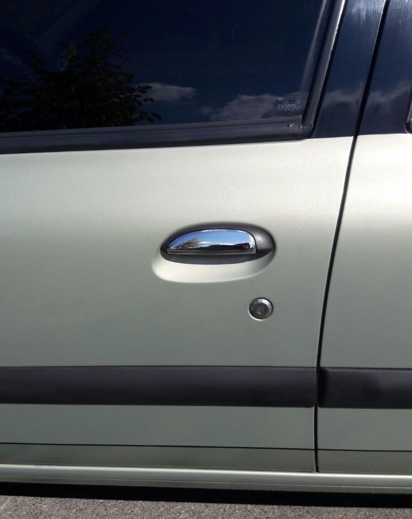 Handle pads (stainless steel) 2 pcs, Carmos - Turkish steel for Renault Symbol 1999-2008
Handle pads (stainless steel) 2 pcs, Carmos - Turkish steel for Renault Symbol 1999-2008