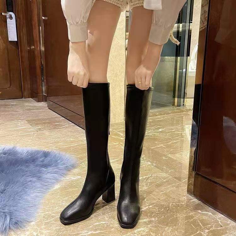 Small boots for women but over the knee 2025 new winter boots beige long tube thin boots 39 чёрный
Small boots for women but over the knee 2025 new winter boots beige long tube thin boots 39 чёрный