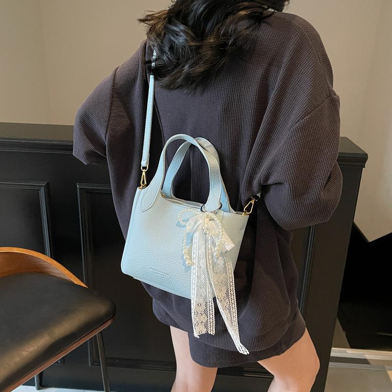 Versatile handbag women s 2025 spring and summer new design women s bucket bag shoulder messenger bag tide чёрный
Versatile handbag women s 2025 spring and summer new design women s bucket bag shoulder messenger bag tide чёрный