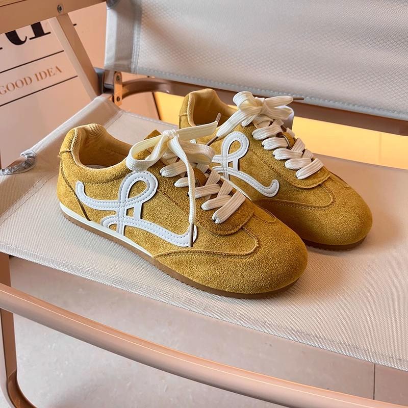 Желтые туфли Dexun женские туфли 2025 новые популярные весенне-летние супер огонь туфли Форреста Гампа универсальные кеды повседневная спортивная обувь 35 жёлтый
Желтые туфли Dexun женские туфли 2025 новые популярные весенне-летние супер огонь туфли Форреста Гампа универсальные кеды повседневная спортивная обувь 35 жёлтый