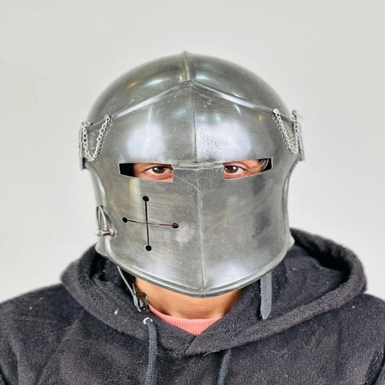 Grey Barbuta Helmet Medieval Knight 18g Mild Steel LARP Cosplay Halloween Costume Barbuta Visored Warrior Helmet Gift
Grey Barbuta Helmet Medieval Knight 18g Mild Steel LARP Cosplay Halloween Costume Barbuta Visored Warrior Helmet Gift