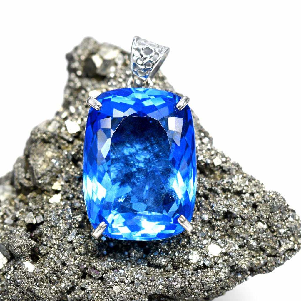 Підвіска Натуральний Блакитний Топаз Огранка Кушон 113.10 Сертифіковане Срібло 925 проби Самоцвіти my-394-k 32.3 mm Approx синій
Підвіска Натуральний Блакитний Топаз Огранка Кушон 113.10 Сертифіковане Срібло 925 проби Самоцвіти my-394-k 32.3 mm Approx синій