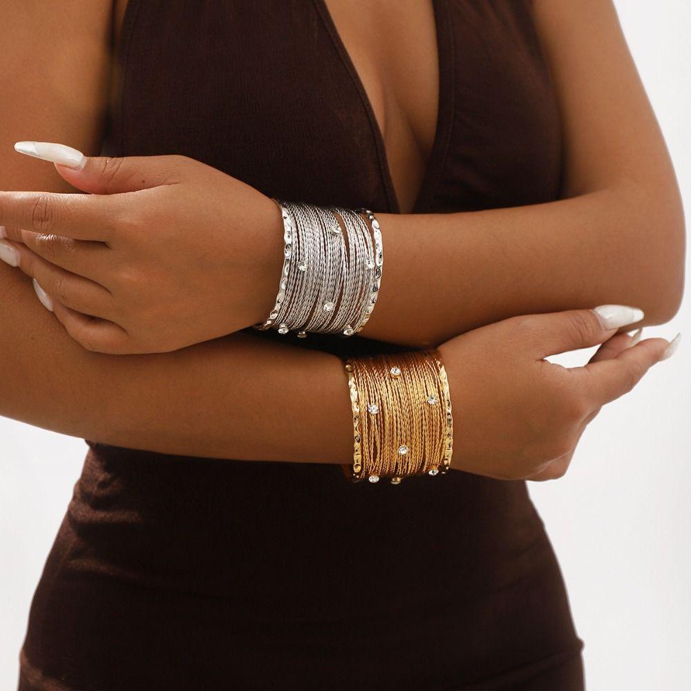 Rhinestone Wide Open Bangle Metal Cuff Bangles Simple Brushed Wire Bracelet Women золотой
Rhinestone Wide Open Bangle Metal Cuff Bangles Simple Brushed Wire Bracelet Women золотой
