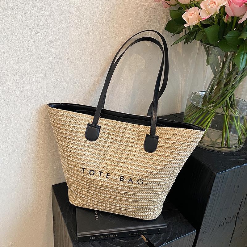 Straw bag women s spring new beach woven handbag large capacity fashion commuter tote bag чорний
Straw bag women s spring new beach woven handbag large capacity fashion commuter tote bag чорний