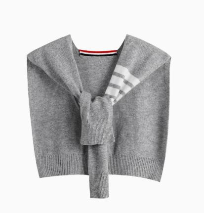 Knit Shoulder Wrap Autumn Women Lightweight Soft Comfortable Layered Outerwear Versatile Design Suitable for Casual and Formal Wear One Size
Knit Shoulder Wrap Autumn Women Lightweight Soft Comfortable Layered Outerwear Versatile Design Suitable for Casual and Formal Wear One Size