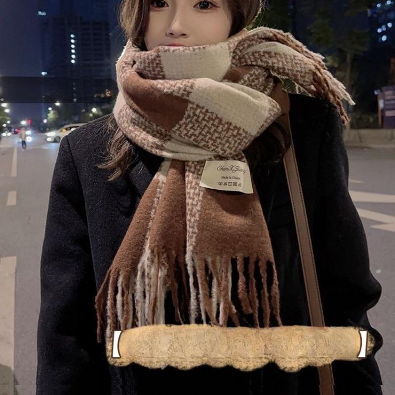 Женский зимний утолщенный шарф в клетку для пожилых людей, новый женский британский ретро-корейский вариант теплой шали One Size кофейный
Женский зимний утолщенный шарф в клетку для пожилых людей, новый женский британский ретро-корейский вариант теплой шали One Size кофейный