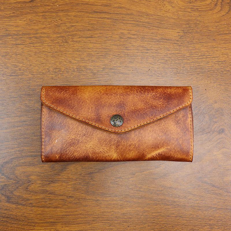 New Handmade Vintage Vegetable Tanned Leather Wallet, Women s Long Cash Bag, Large Capacity Hand-held Bag, Buckle Phone Bag
New Handmade Vintage Vegetable Tanned Leather Wallet, Women s Long Cash Bag, Large Capacity Hand-held Bag, Buckle Phone Bag