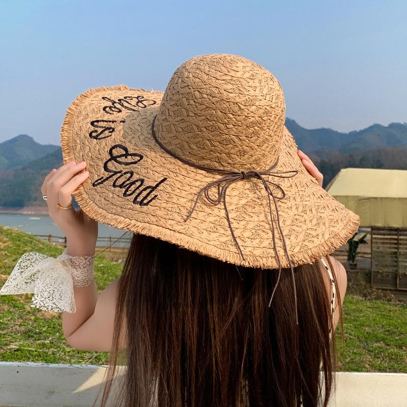 Летняя уличная шляпа с маленькой защитой от солнца, пляжная шляпа от солнца, соломенная шляпа, вязаная вышитая надпись, соломенная шляпа с очень широкими полями, женская
Летняя уличная шляпа с маленькой защитой от солнца, пляжная шляпа от солнца, соломенная шляпа, вязаная вышитая надпись, соломенная шляпа с очень широкими полями, женская