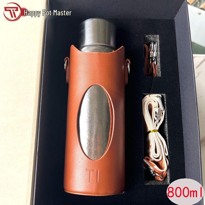 Titanium Stew Tea Cup: Double-Layer Insulation, Magnetic Lid, Temp Display, Portable with Sleeve, Strap, and Tea Filter. 800ml
Titanium Stew Tea Cup: Double-Layer Insulation, Magnetic Lid, Temp Display, Portable with Sleeve, Strap, and Tea Filter. 800ml