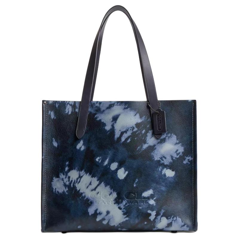 COACH Relay 42 Tie Dye Print Magnetic Closure Pebbled Leather Tote Bag Shopping Bag Shoulder Tote Large Men s Midnight Navy Multicolor синій
COACH Relay 42 Tie Dye Print Magnetic Closure Pebbled Leather Tote Bag Shopping Bag Shoulder Tote Large Men s Midnight Navy Multicolor синій
