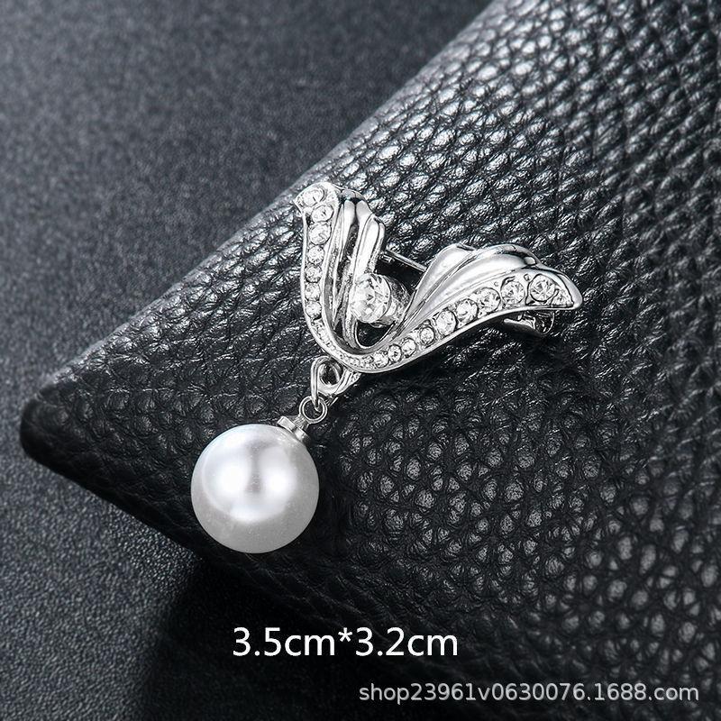 High-end temperament neckline anti-light pearl pin fixed clothes small brooch women s cardigan pin v collar pin accessories
High-end temperament neckline anti-light pearl pin fixed clothes small brooch women s cardigan pin v collar pin accessories
