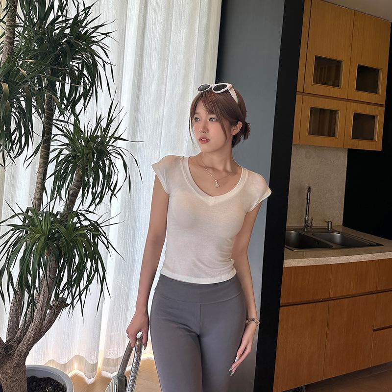 Spicy Street Style: Tencel Wool Short-Sleeved Top – Elastic, Skin-Friendly, Pure, Sexy, Slimming, and Radiant. Extra Large
Spicy Street Style: Tencel Wool Short-Sleeved Top – Elastic, Skin-Friendly, Pure, Sexy, Slimming, and Radiant. Extra Large