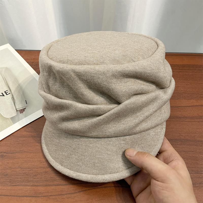 Ретро Плиссированная Восьмиугольная Шляпа для Женщин Новая Осенне-Зимняя Шляпа Берет с Плоским Верхом Корейская Версия с Маленьким Лицом и Темпераментом Утиный Язычок Конная Шляпа (Adjustable)