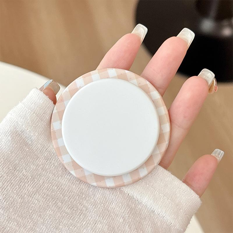 Magnetic Suction Simple Lattice Mobile Phone Airbag Bracket Is Suitable For Magsafe Telescopic, Portable And Stable Support
Magnetic Suction Simple Lattice Mobile Phone Airbag Bracket Is Suitable For Magsafe Telescopic, Portable And Stable Support
