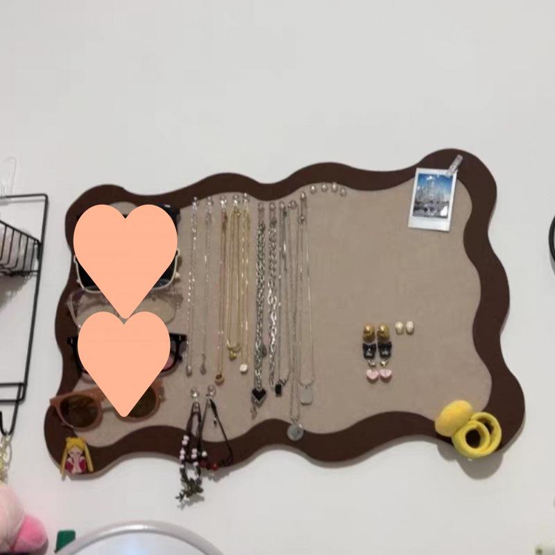 Self-Adhesive Felt Wall Board Stickers for Photos and Messages - No Punching Required, Ideal for Bedroom or Living Room Decor. 40*24cm темно-коричневого кольору
Self-Adhesive Felt Wall Board Stickers for Photos and Messages - No Punching Required, Ideal for Bedroom or Living Room Decor. 40*24cm темно-коричневого кольору
