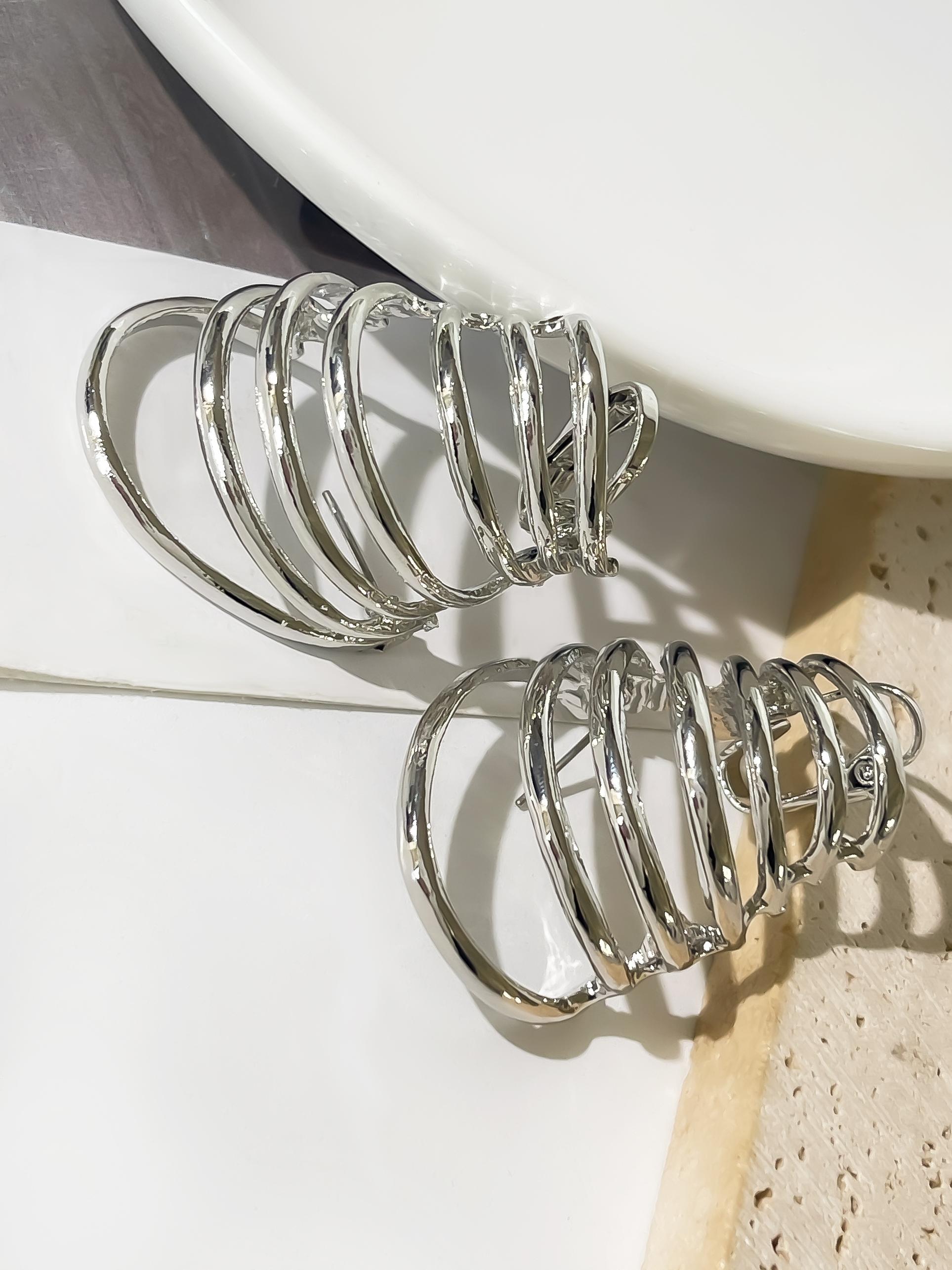 Peri sbox Exaggerated Multi-layer Circular Hollow Hoop Earrings for Women Statement Alloy Irregular Fashion Party Runway Jewelry серебряный
Peri sbox Exaggerated Multi-layer Circular Hollow Hoop Earrings for Women Statement Alloy Irregular Fashion Party Runway Jewelry серебряный
