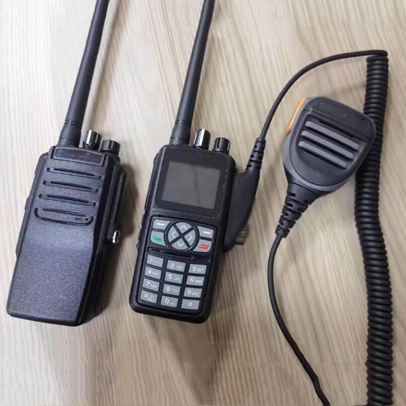 Yuantong DM980/DM900 DMR Digital Walkie-Talkie Shoulder Microphone Speaker Other
Yuantong DM980/DM900 DMR Digital Walkie-Talkie Shoulder Microphone Speaker Other