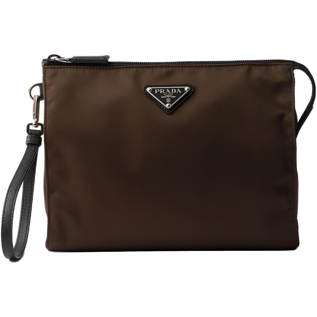Prada Re-Nylon Saffiano Zipper Triangle Logo Travel Storage Bag Unisex Bags Brown 2NE789_2DMH_F0038 Basic Set (Bag)
Prada Re-Nylon Saffiano Zipper Triangle Logo Travel Storage Bag Unisex Bags Brown 2NE789_2DMH_F0038 Basic Set (Bag)
