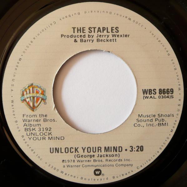 7inch Record STAPLES - Unlock Your Mind / Mystery Train WBS8669 Warner Bros. Re 1979 Canada Soul/Funk Used
7inch Record STAPLES - Unlock Your Mind / Mystery Train WBS8669 Warner Bros. Re 1979 Canada Soul/Funk Used