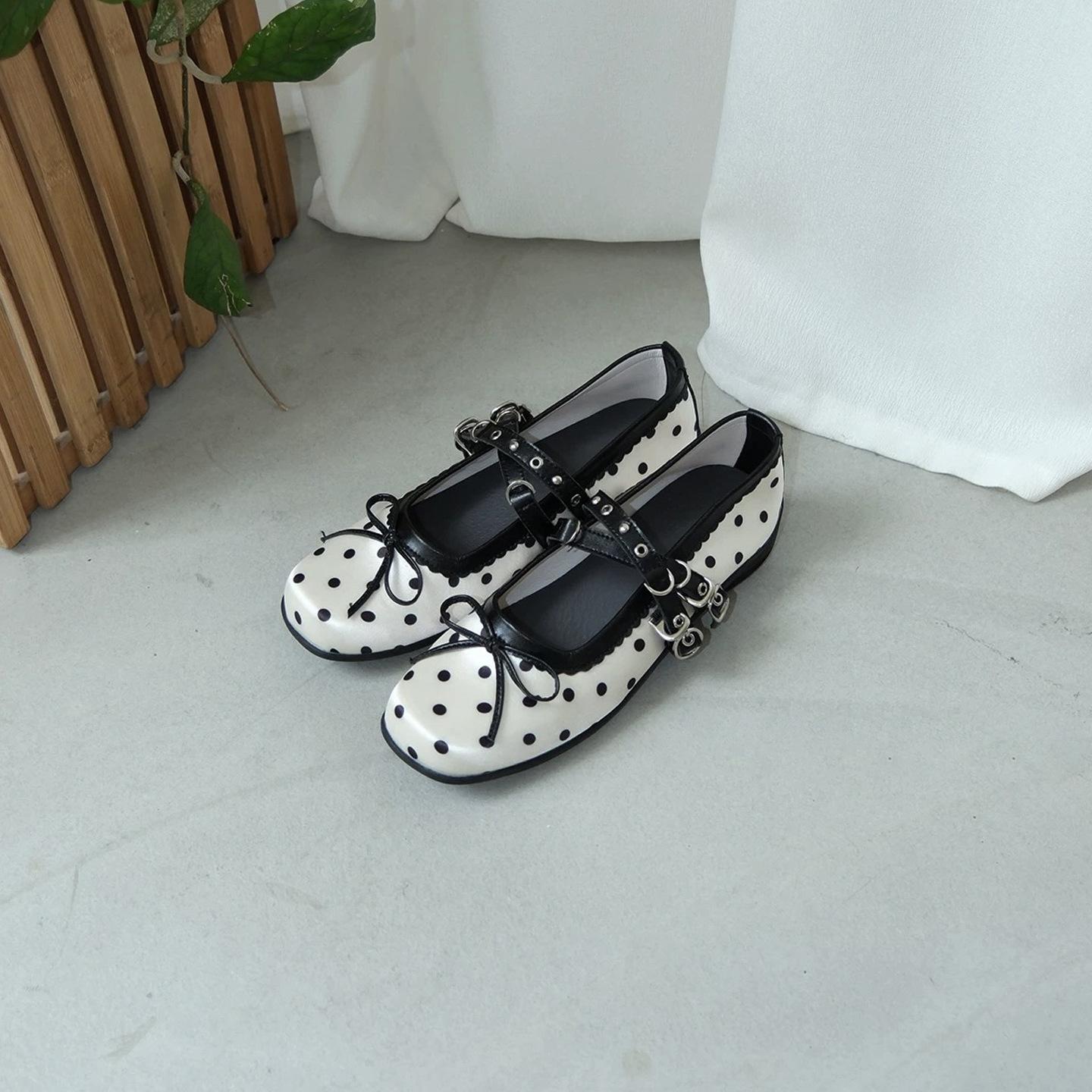 Французские ретро балетки женские мягкая подошва 2025 новые красные в горошек атласные туфли Мэри Джейн женские балетки 40 чёрный
Французские ретро балетки женские мягкая подошва 2025 новые красные в горошек атласные туфли Мэри Джейн женские балетки 40 чёрный