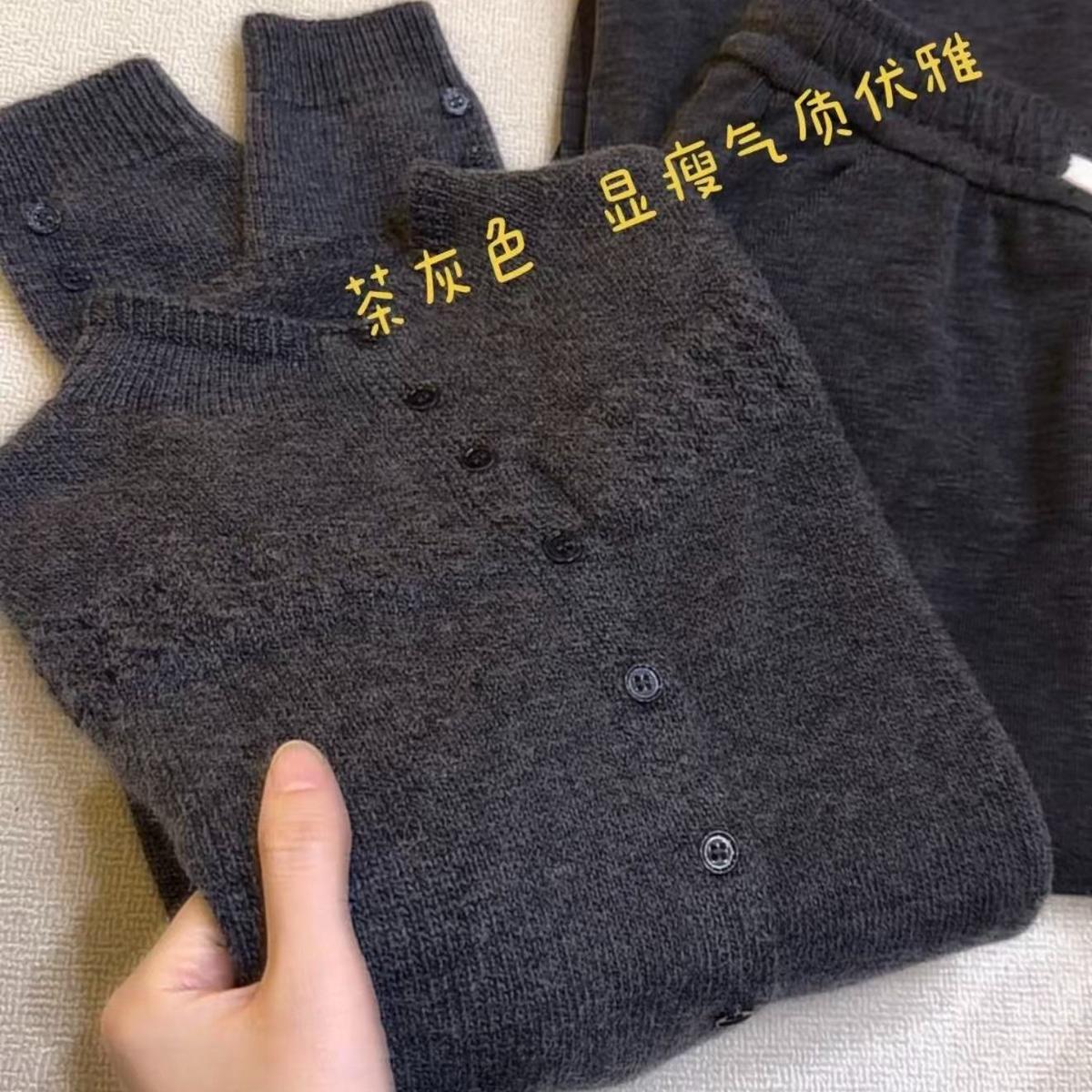 Женский однотонный вязаный кардиган - Теплый базовый слой для осени и зимы Small (40-60 kg) - Ships in 5 days
Женский однотонный вязаный кардиган - Теплый базовый слой для осени и зимы Small (40-60 kg) - Ships in 5 days