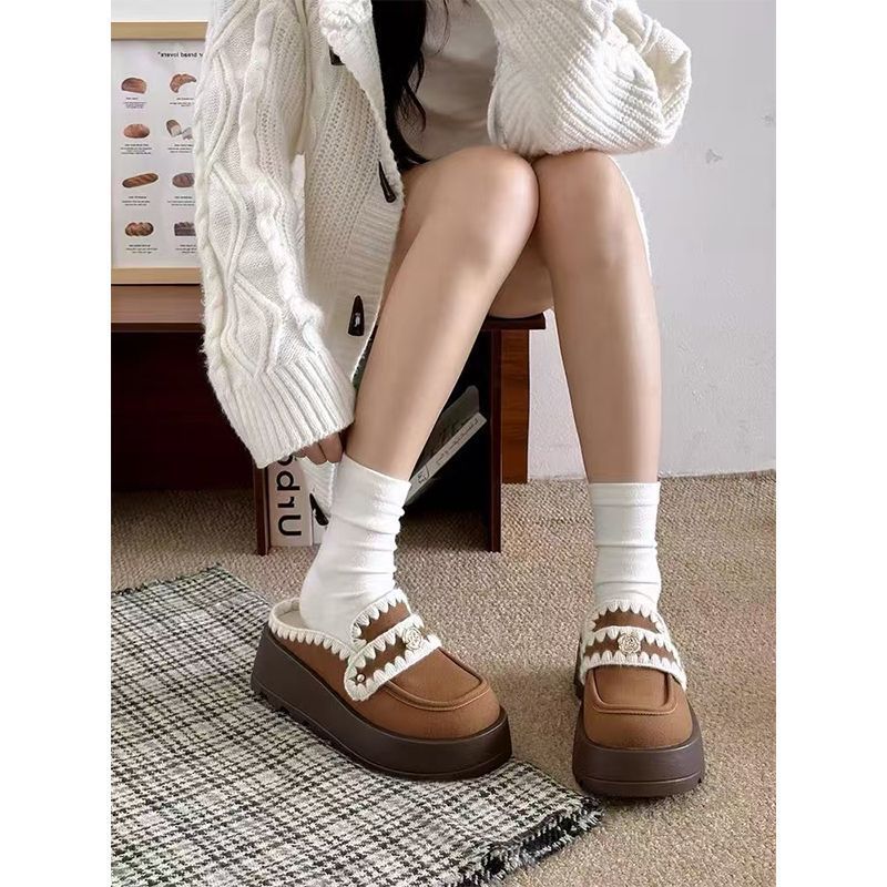 High-value British style comfortable Baotou drag tide 2024 new autumn and winter versatile retro velvet small leather shoes women 40
High-value British style comfortable Baotou drag tide 2024 new autumn and winter versatile retro velvet small leather shoes women 40