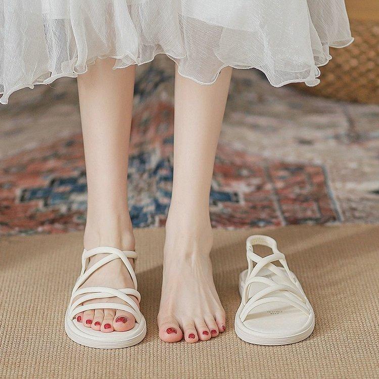 So soft~ Sandals women s summer 2025 new versatile flat one-word sandals wear casual open-toed beach shoes 40
So soft~ Sandals women s summer 2025 new versatile flat one-word sandals wear casual open-toed beach shoes 40