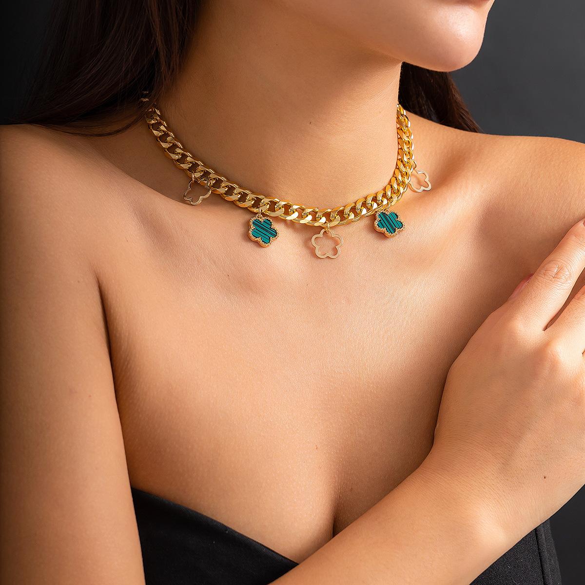 Fashion Color Clover Pendant Necklace Women S Cold Wind Metal Aluminum Chain Necklace Bracelet
Fashion Color Clover Pendant Necklace Women S Cold Wind Metal Aluminum Chain Necklace Bracelet