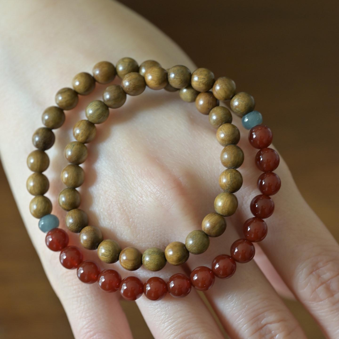 Iced watermelon green sandalwood and translucent red agate6m Double-ring wooden bracelet, cool and elegant, artistic and calming Buddhist beads for 6mm
Iced watermelon green sandalwood and translucent red agate6m Double-ring wooden bracelet, cool and elegant, artistic and calming Buddhist beads for 6mm