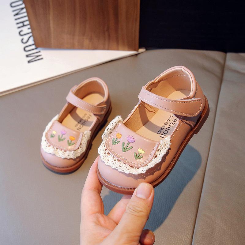 Spring Girl Shoe New Embroidered Lace Kid Shoes Fashion Comfort Flat Sandals Soft Soled Retro Versatile Cute Soft Princess Shoe 21insole13.3cm розовый
Spring Girl Shoe New Embroidered Lace Kid Shoes Fashion Comfort Flat Sandals Soft Soled Retro Versatile Cute Soft Princess Shoe 21insole13.3cm розовый