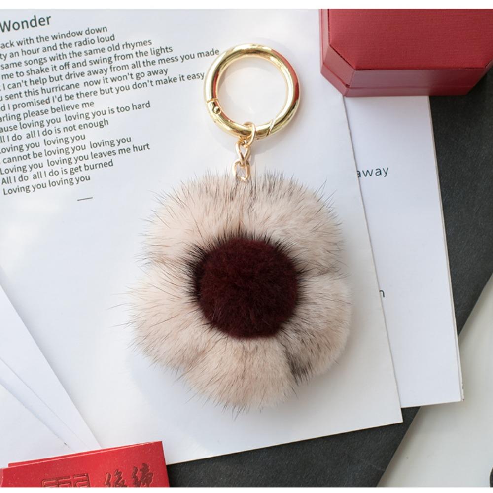 Brown Stamens Plush Flower Keychain Mink Fur Fluffy Daisy Keychain Kid Girls 8cm
Brown Stamens Plush Flower Keychain Mink Fur Fluffy Daisy Keychain Kid Girls 8cm