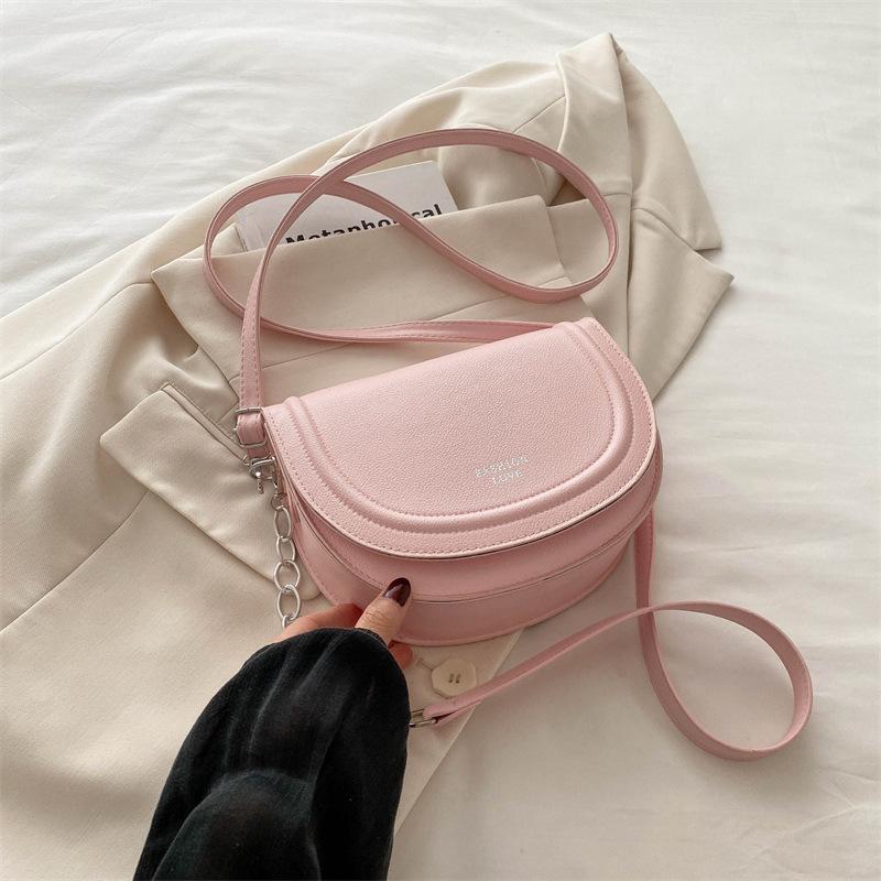 Ретро жіноча сумка під пахвами на одне плече 2024, нова модна повсякденна підсідлова сумка, проста жіноча сумка-мессенджер рожевий
Ретро жіноча сумка під пахвами на одне плече 2024, нова модна повсякденна підсідлова сумка, проста жіноча сумка-мессенджер рожевий