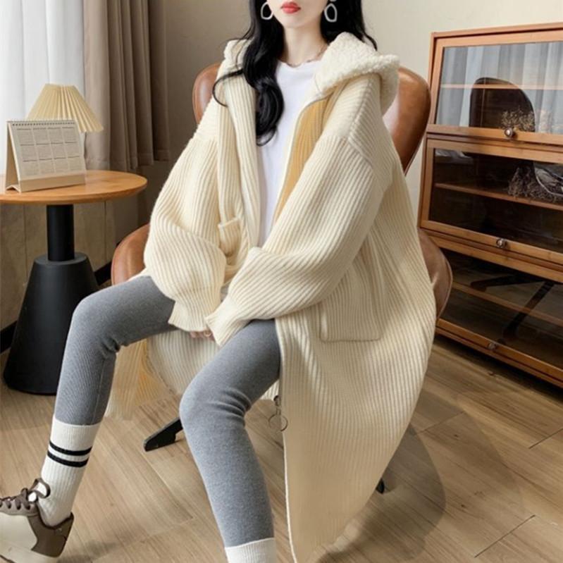 Vintage lazy wind knitted cardigan coat women s 2025 autumn and winter new hooded splicing sweater jacket one size fits all
Vintage lazy wind knitted cardigan coat women s 2025 autumn and winter new hooded splicing sweater jacket one size fits all