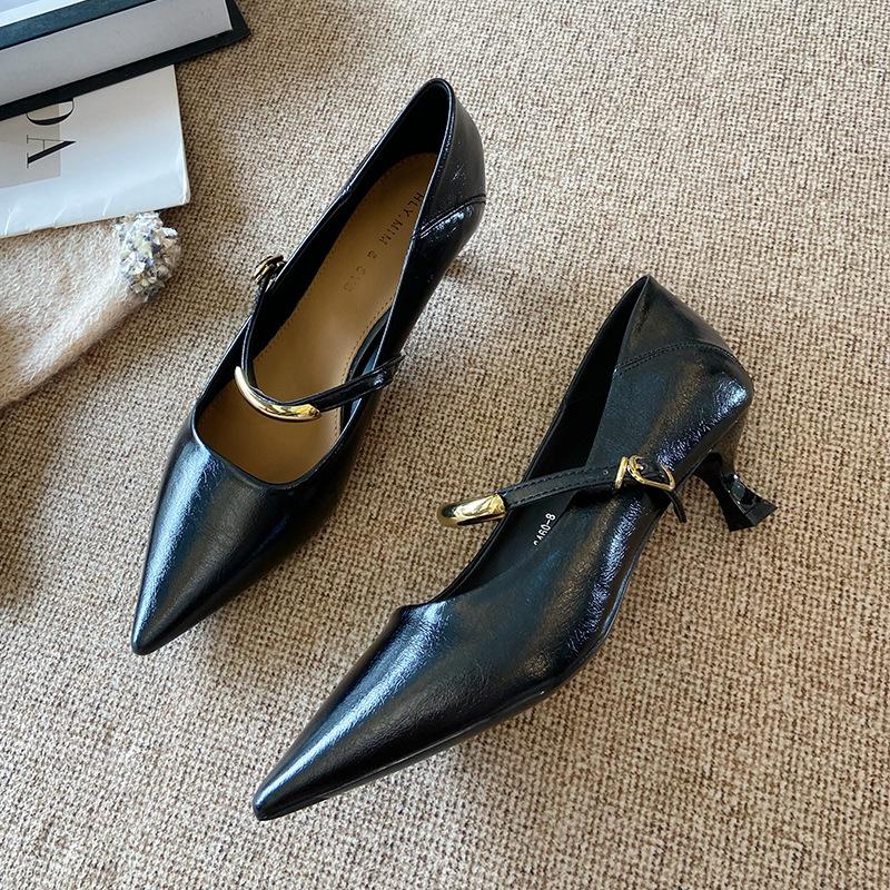 G460-8 French retro high heels women s 2025 autumn new commuter single shoes temperament one-word buckle work shoes 40 чорний
G460-8 French retro high heels women s 2025 autumn new commuter single shoes temperament one-word buckle work shoes 40 чорний