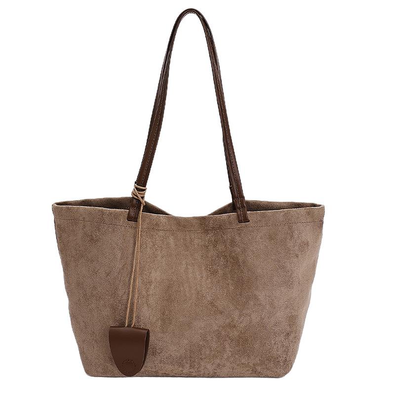 Retro tote bag women s new large-capacity fashion simple mother and child bag commuter shoulder bag versatile underarm bag хакі
Retro tote bag women s new large-capacity fashion simple mother and child bag commuter shoulder bag versatile underarm bag хакі